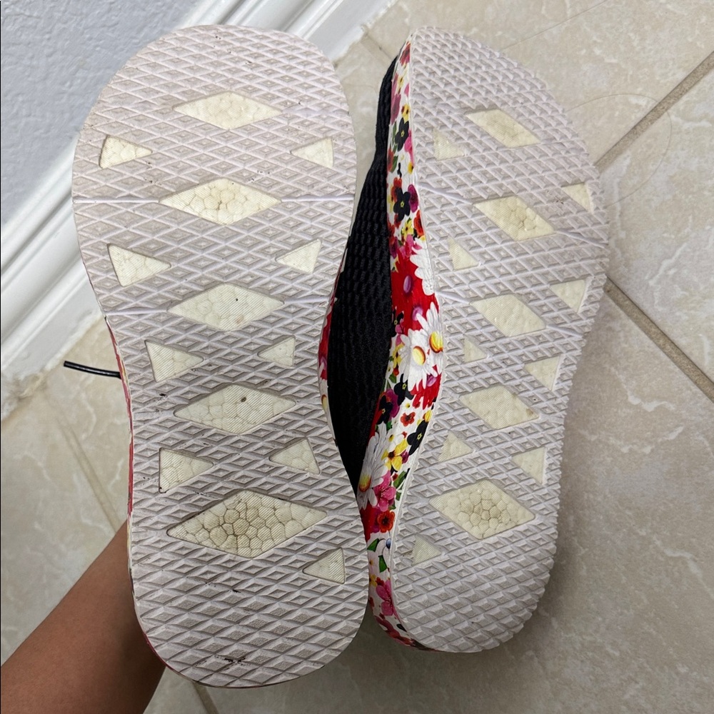 NOBULL Black Knit Athletic Shoes with Multicolor Floral Sole - Picture 6 of 8